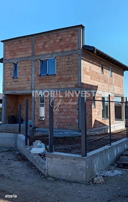 Casa moderna 2026, 3 camere, 3 bai, 120 mp utili, 300 mp teren