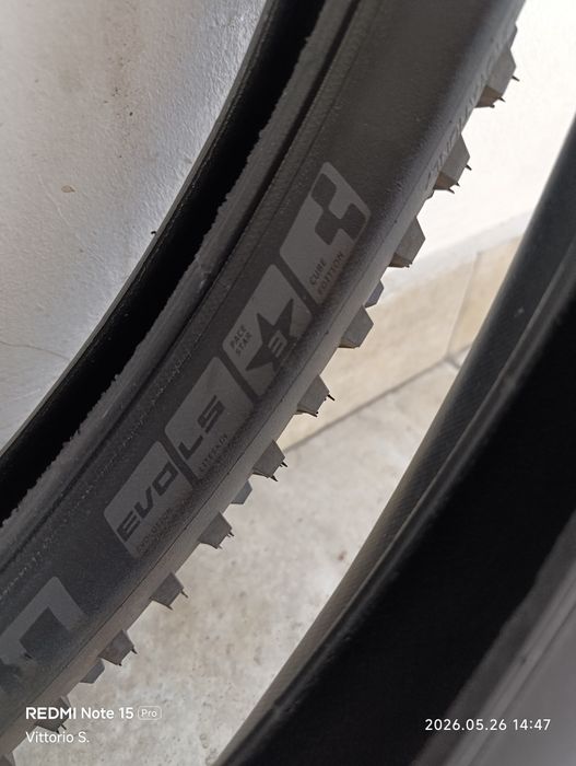2 броя външни гуми за планински велосипед Schwalbe 29x2.25 MTB
