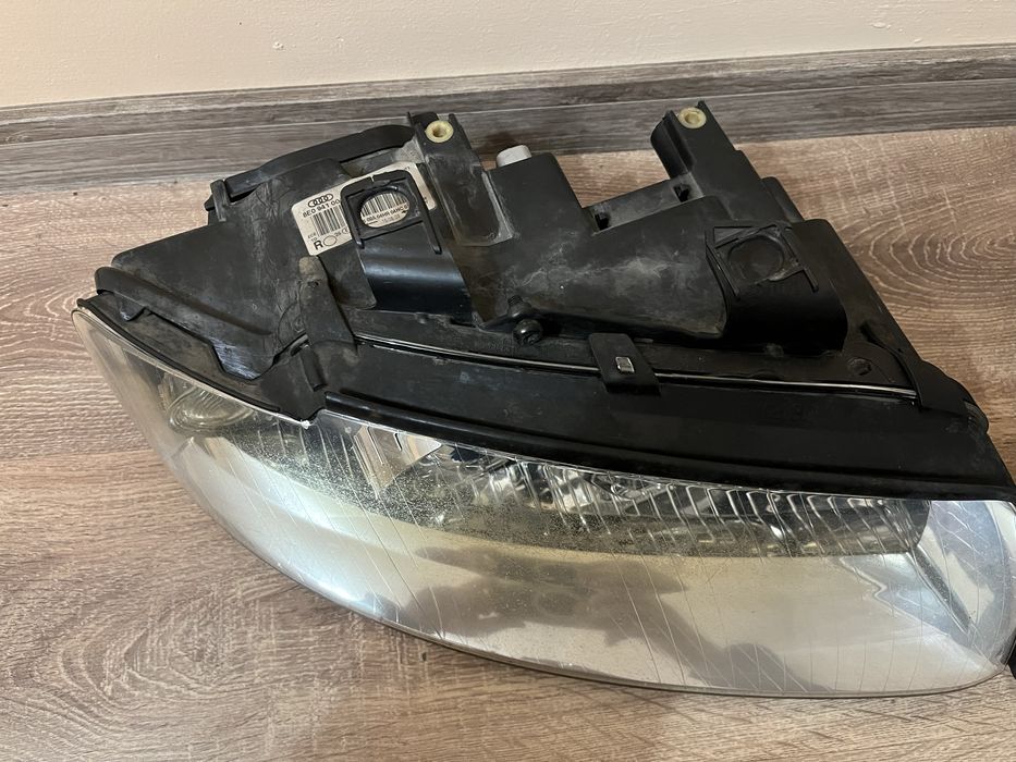 Фарове за Audi A4 B6/ Ауди А4 Б6 2003г