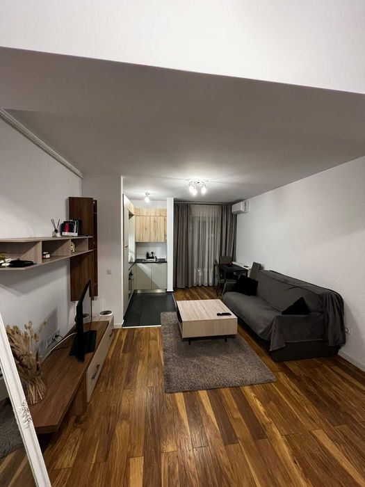 Vand studio zona Coresi