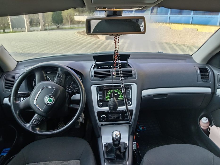 Vând SKODA OCTAVIA 1.6 TDI  Sau schimb cu  VW CADDY 1.9 TDI