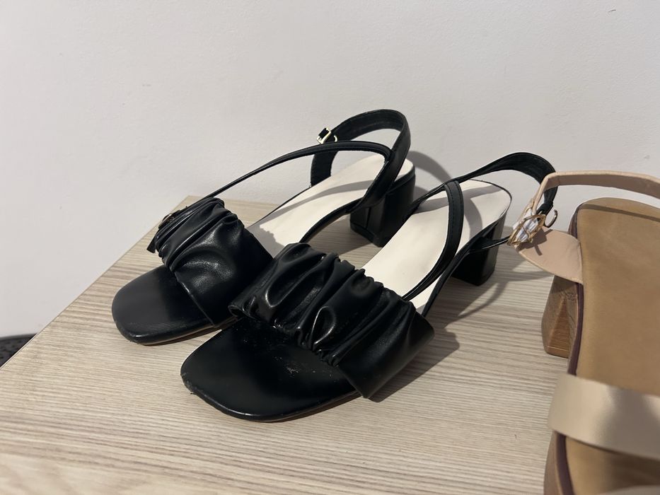 Set sandale marimea 39