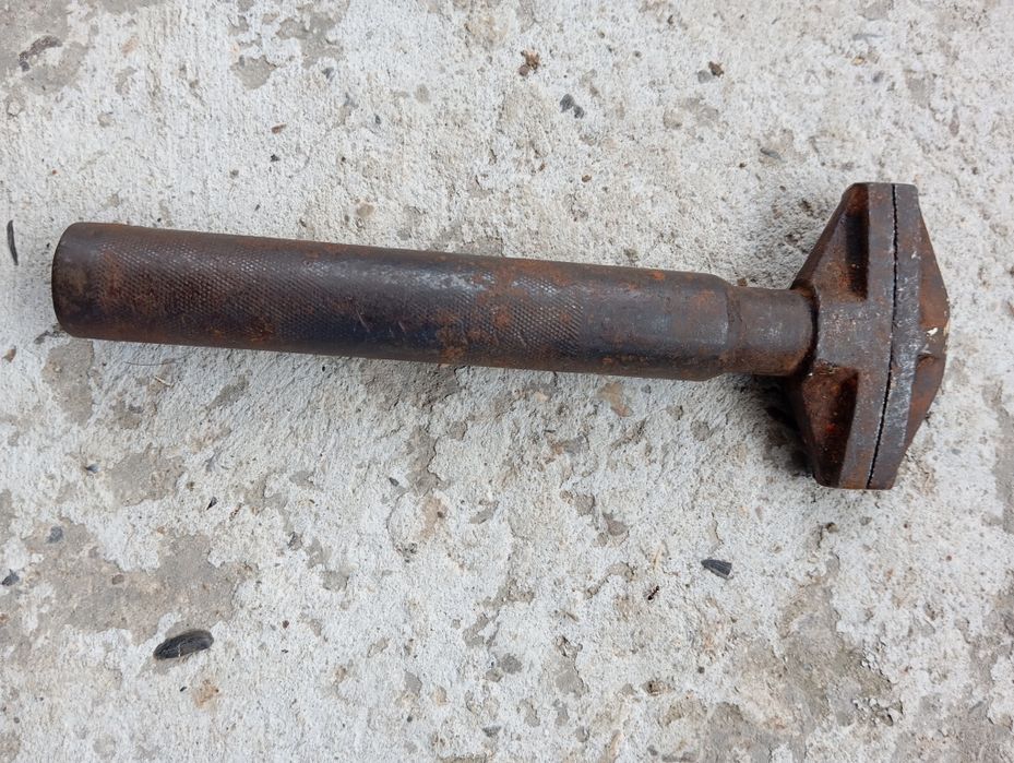 Cheie Franceza reglabila