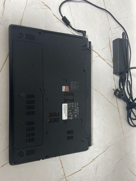 Ноутбук Acer  Intel Core i7-4500U
