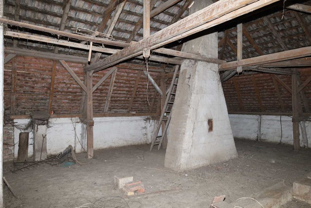 Casă deosebită de vânzare în Comloșu Mare