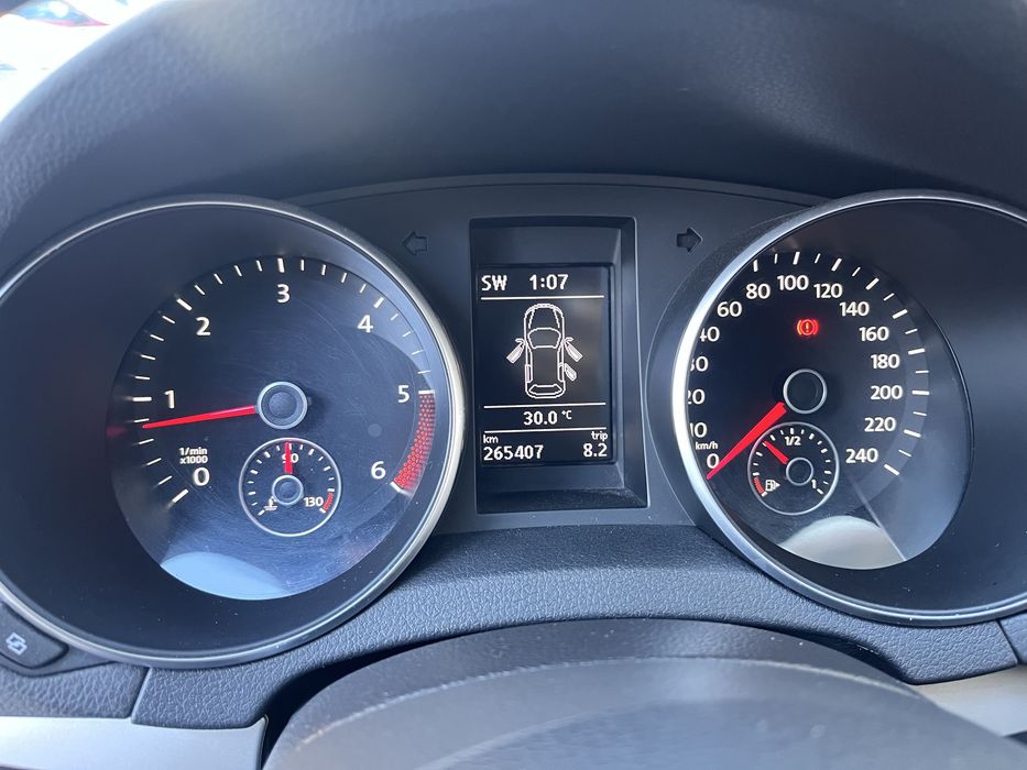 VOLKSWAGEN Golf 2011 — imagine 2