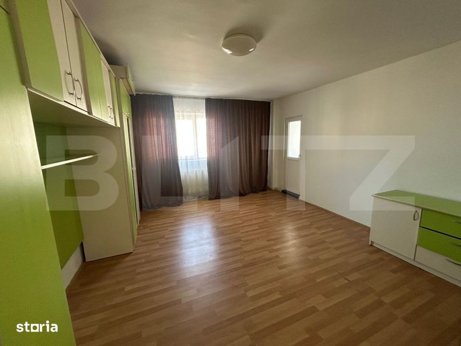 Apartament 3 camere, 70 mp, zona Micro 11