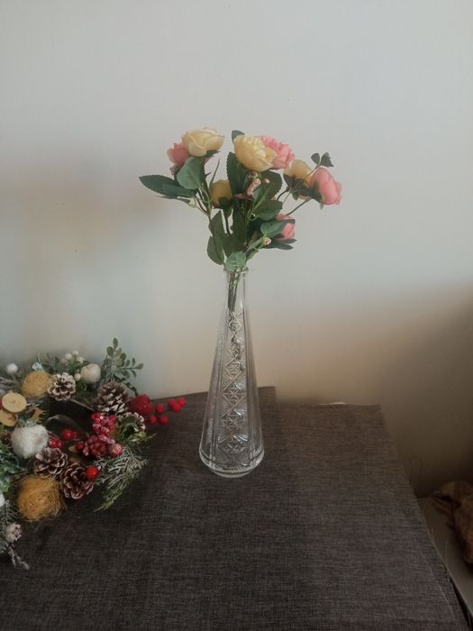 Ваза хрустальная,конической формы