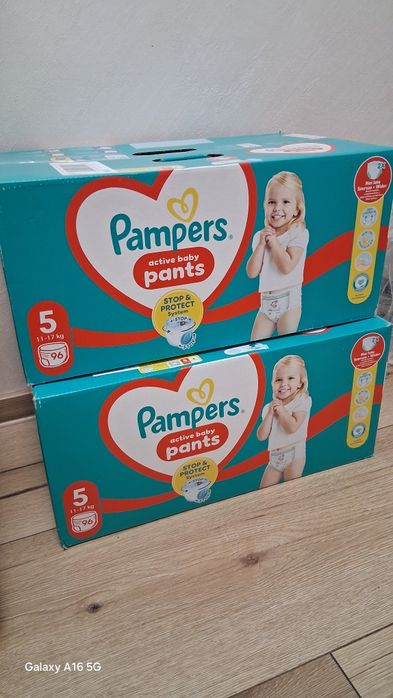 Vând Pampers pants nr5