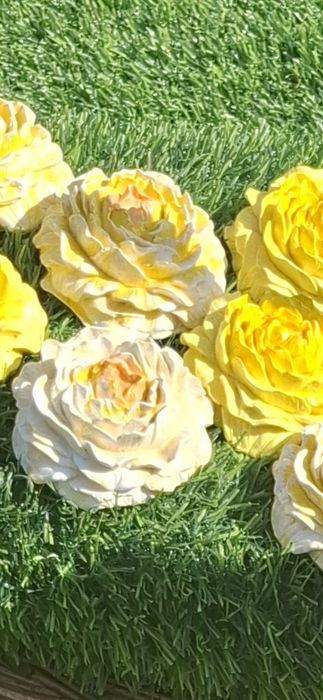 Продам из гипса цветы