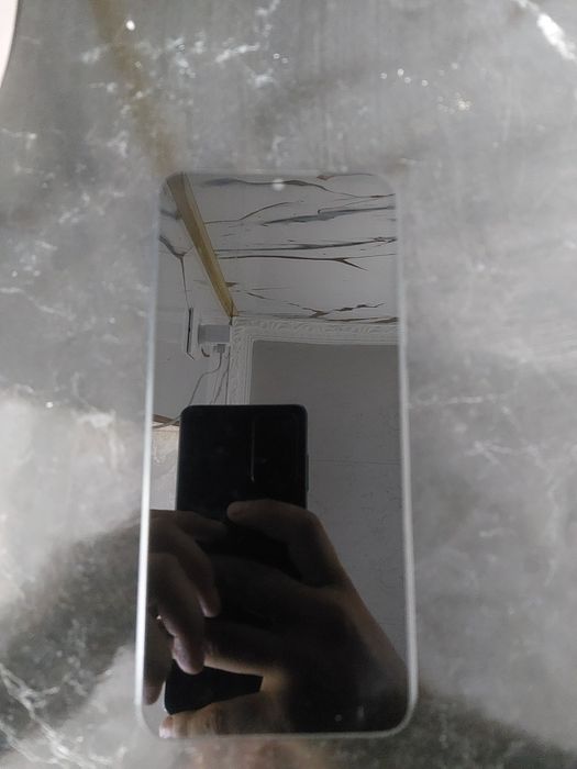 Redmi 10 A karobka bor aybi imeka hamma joyi ishledi