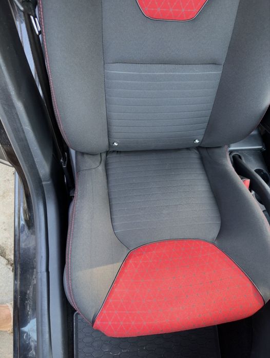 Curatare si Igienizare, Canapele si tapiterie auto