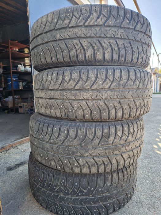 Шины один сезон.