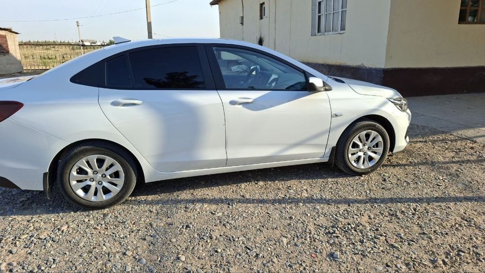 Оникс ЛТЗ сотилади. Узимнинг номимда