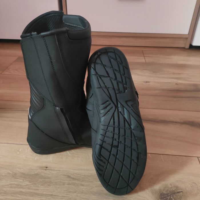 Мото ботуши чисто нови