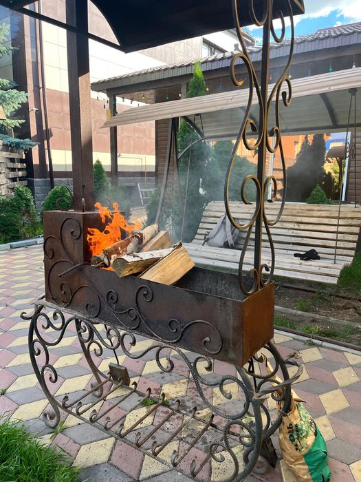 Баня с уличным бассейном, беседка