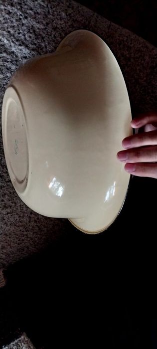 Продаю тазик эмалированный