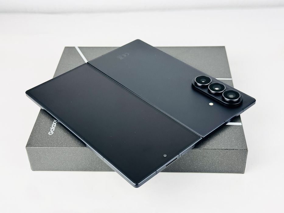 НОВ! Samsung Galaxy Z Fold 7 5G 256GB 12RAM Jetblack 2г. Гаранция