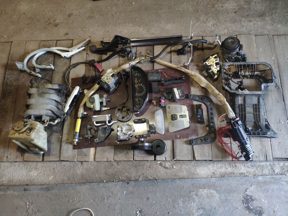 Запчасти на Мерседес w 210