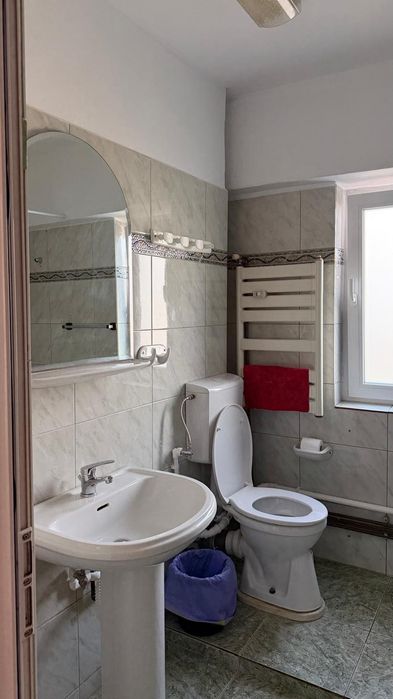 Garsoniera ultracentrala, langa Hotel Moldova, 2 min de Palas Mall