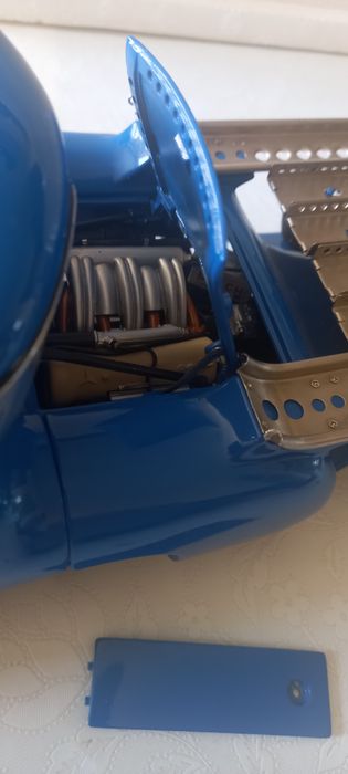 CMC Mercedes Benz  Renntransporter 1:18