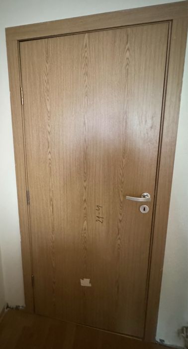 Интериорна врата – фурнир дъб, с каса и дръжка