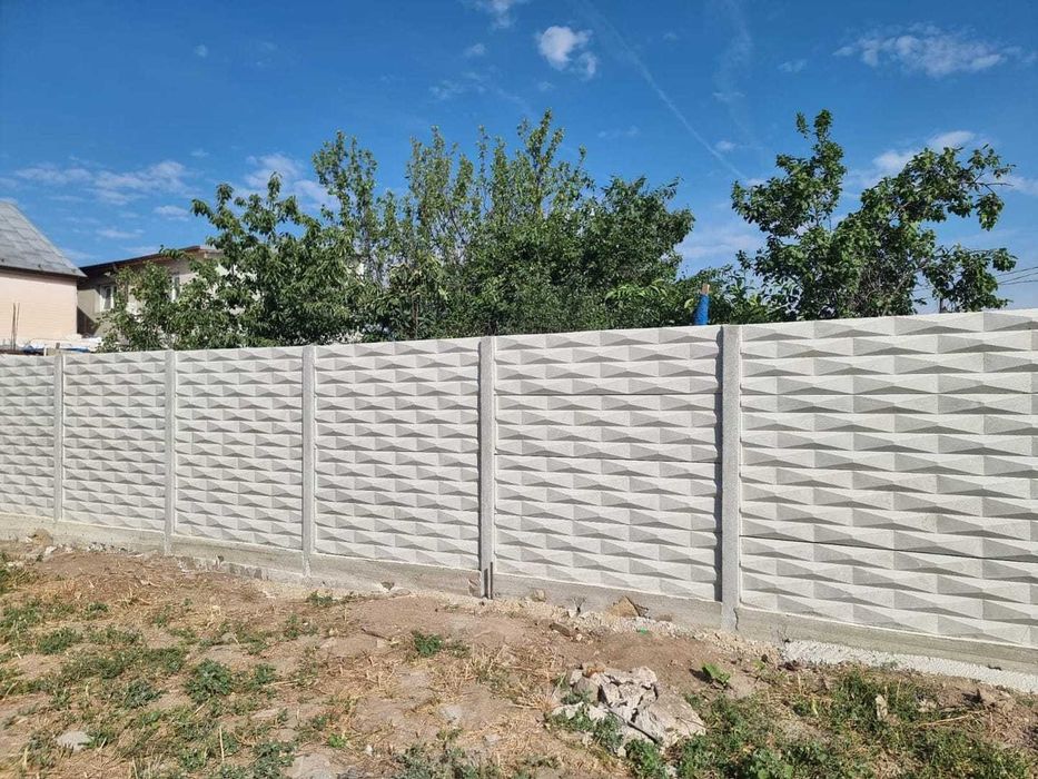 Garduri din panou stil jaluzele, sipca metalica, tabla si alte modele