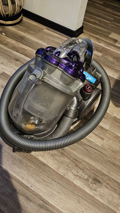Aspirator puternic Dyson