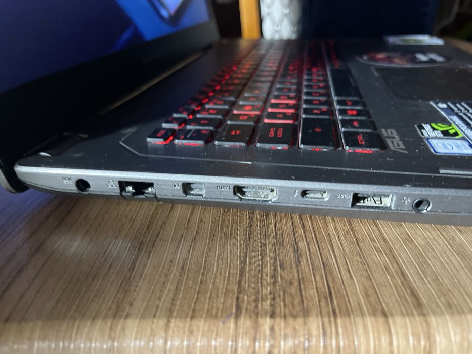 ASUS STRIX gl702mvk