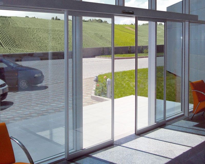 Сенсорные автоматические раздвижные двери