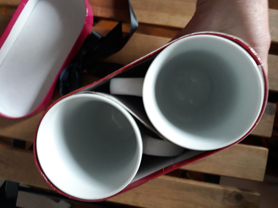 нов комплект от две чаши за кафе