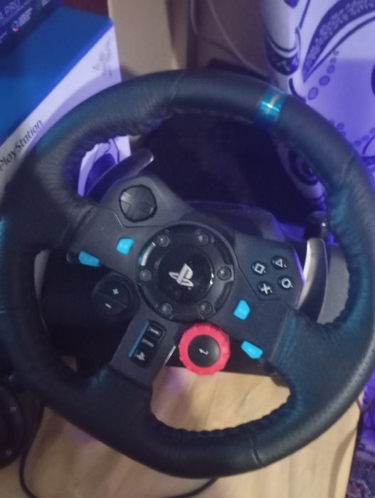 Vând Logitech g29+schimabtor