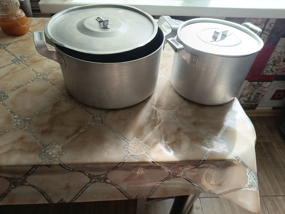 Продам кастрюли недорого
