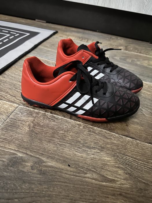 Футбольные бутсы