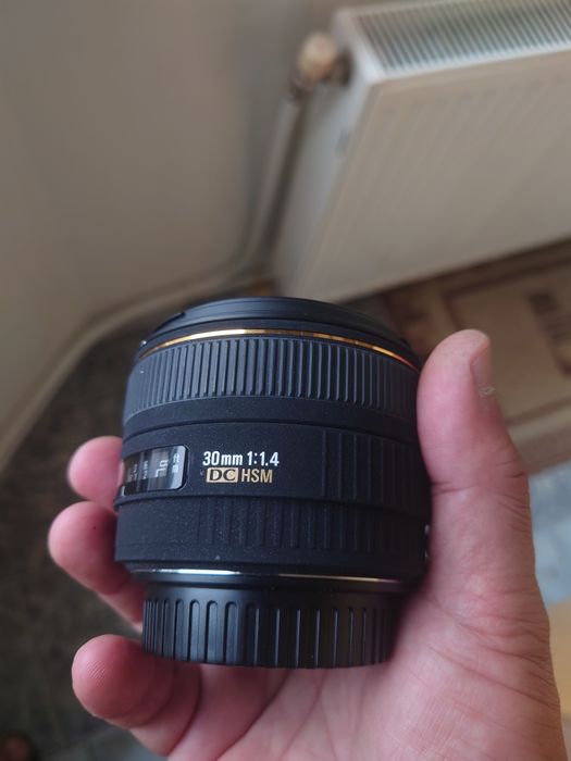Obiectiv Sigma EX 30mm f1,4 DC HSM Canon
