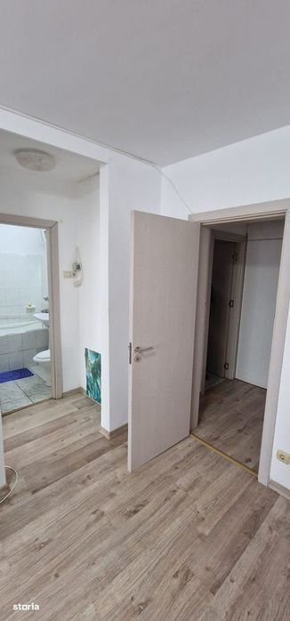 Doua camere in zona sediu politie.