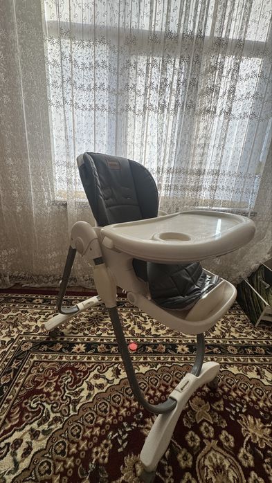 Детский стол для еды
