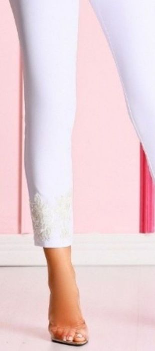 Pantaloni eleganți albi Atmosphere, insertii broderie
