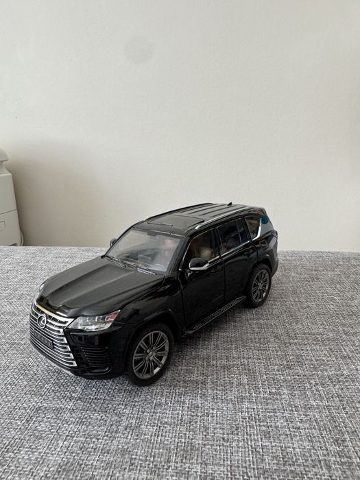 Внедорожник Lexus ls600 черный