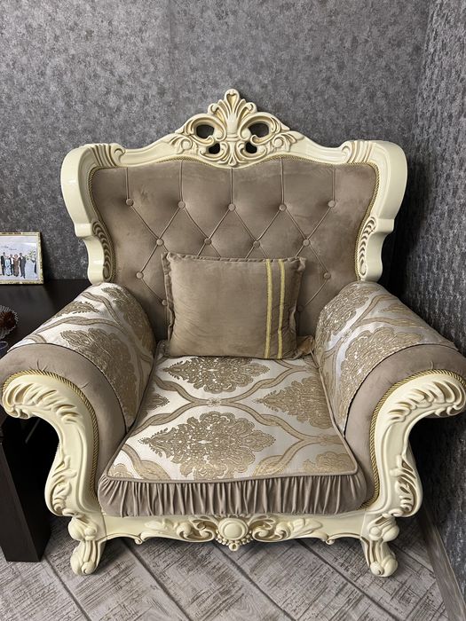 Продам диван 2 кресла