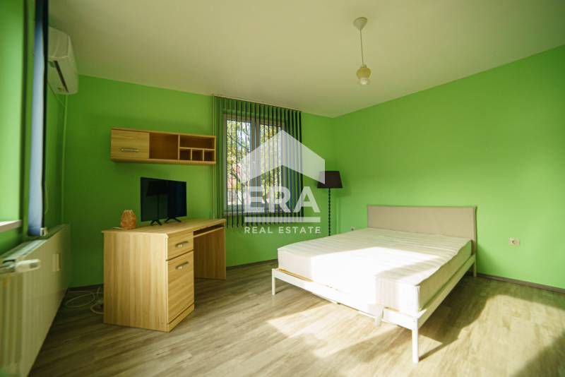 Дава се под наем Четиристаен апартамент в София, Оборище - 90 кв.м за 900 € - Снимка #7