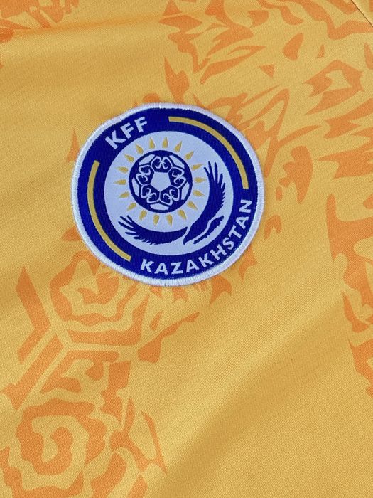 Продам футболку KFF