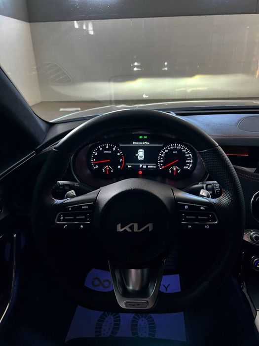 Kia stinger