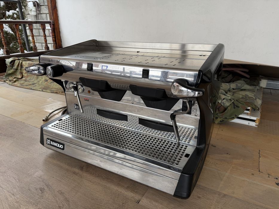 Кофемашинку продам Rancilio