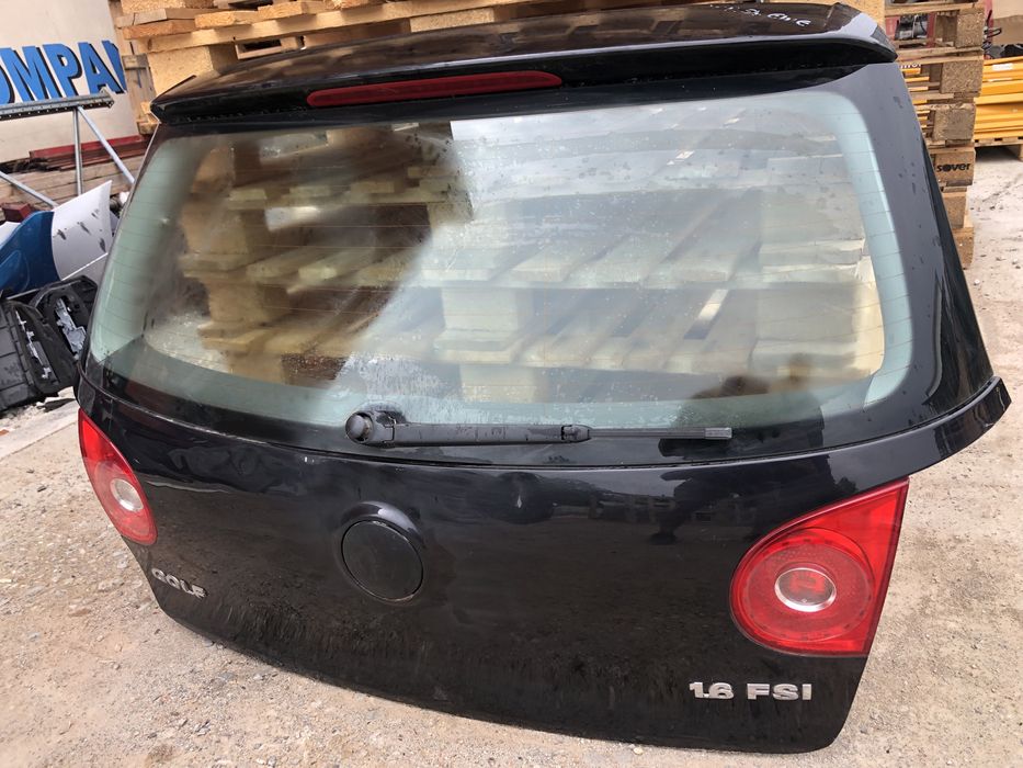 Haion , capota portbagaj Vw Golf 5 cu defect