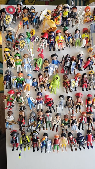 Colectie 111 figurine Playmobil