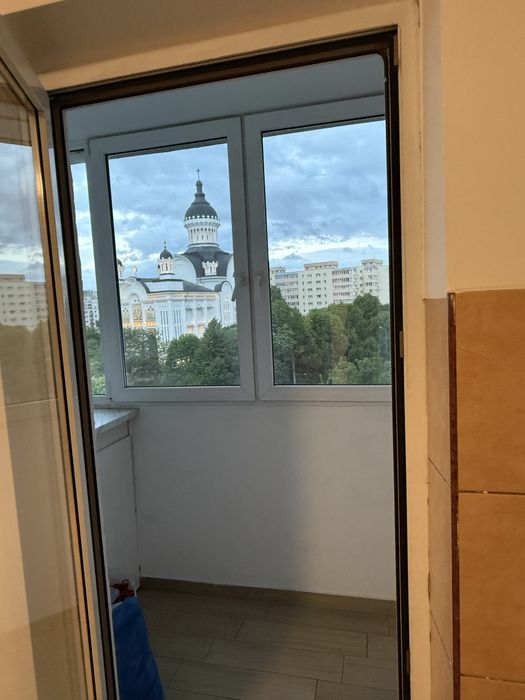 Caut colega de apartament