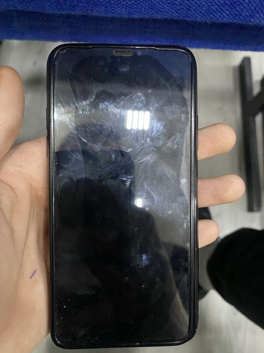 Продам айфон