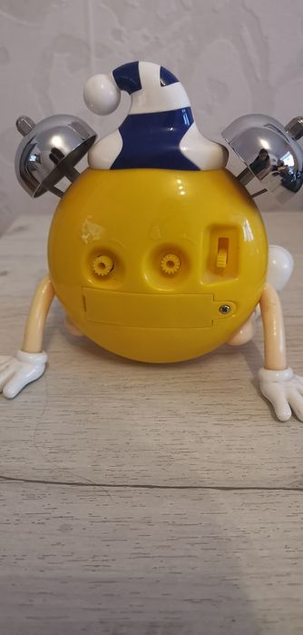 Детски ретро часовник M&M