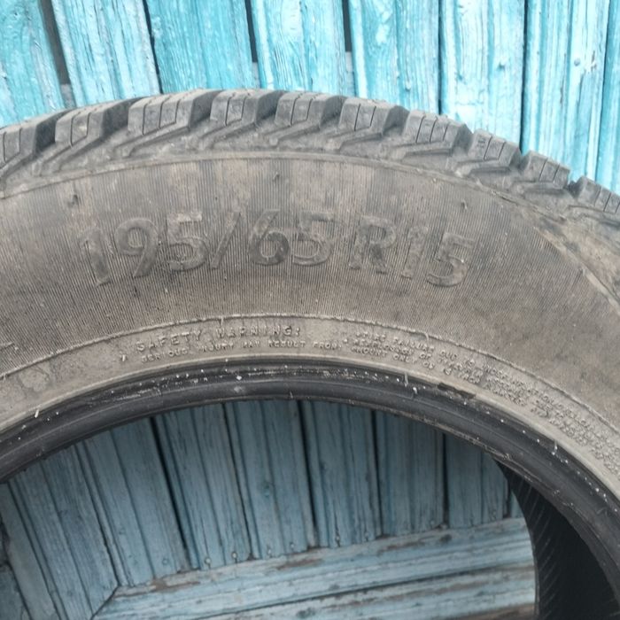 Продам шины 195/65/15 ездила не болше 1000почтинова100000 торг